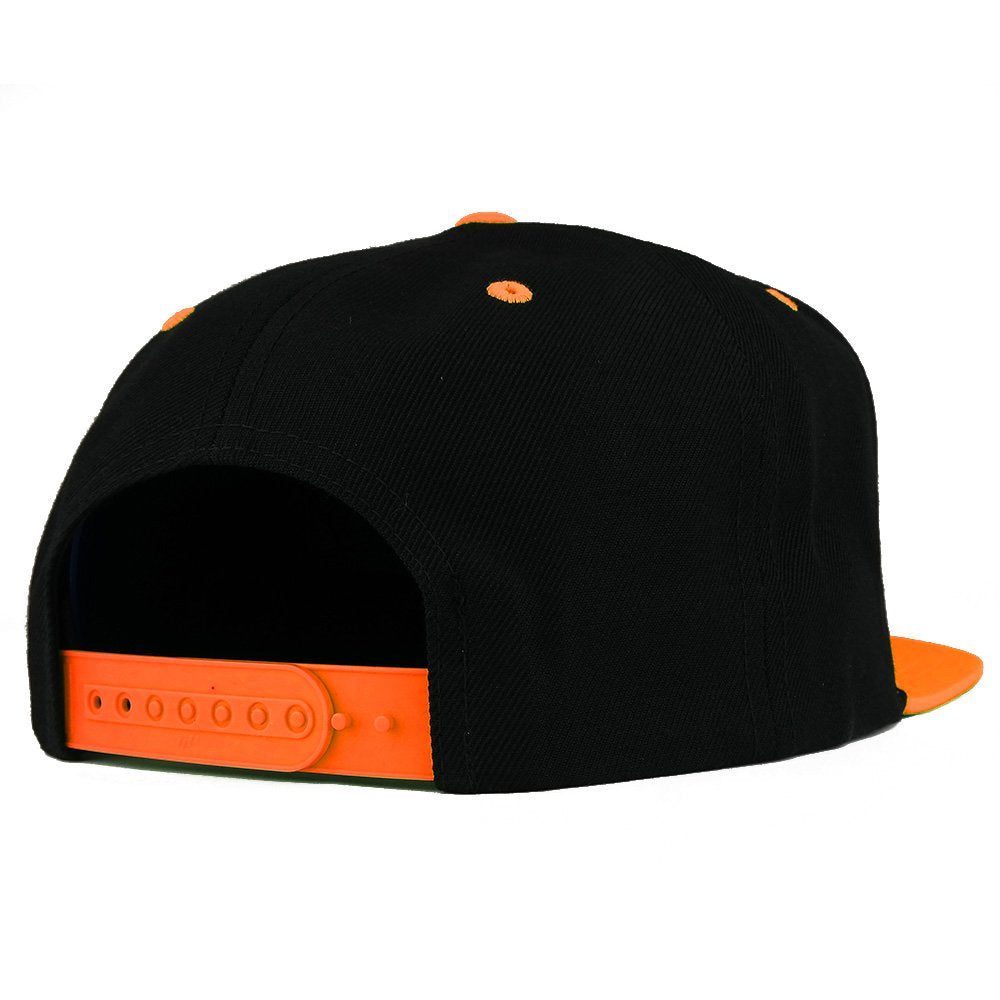 Trendy Apparel Shop Texas State Outline Embroidered Premium 2-Tone Flat Bill Snapback Cap