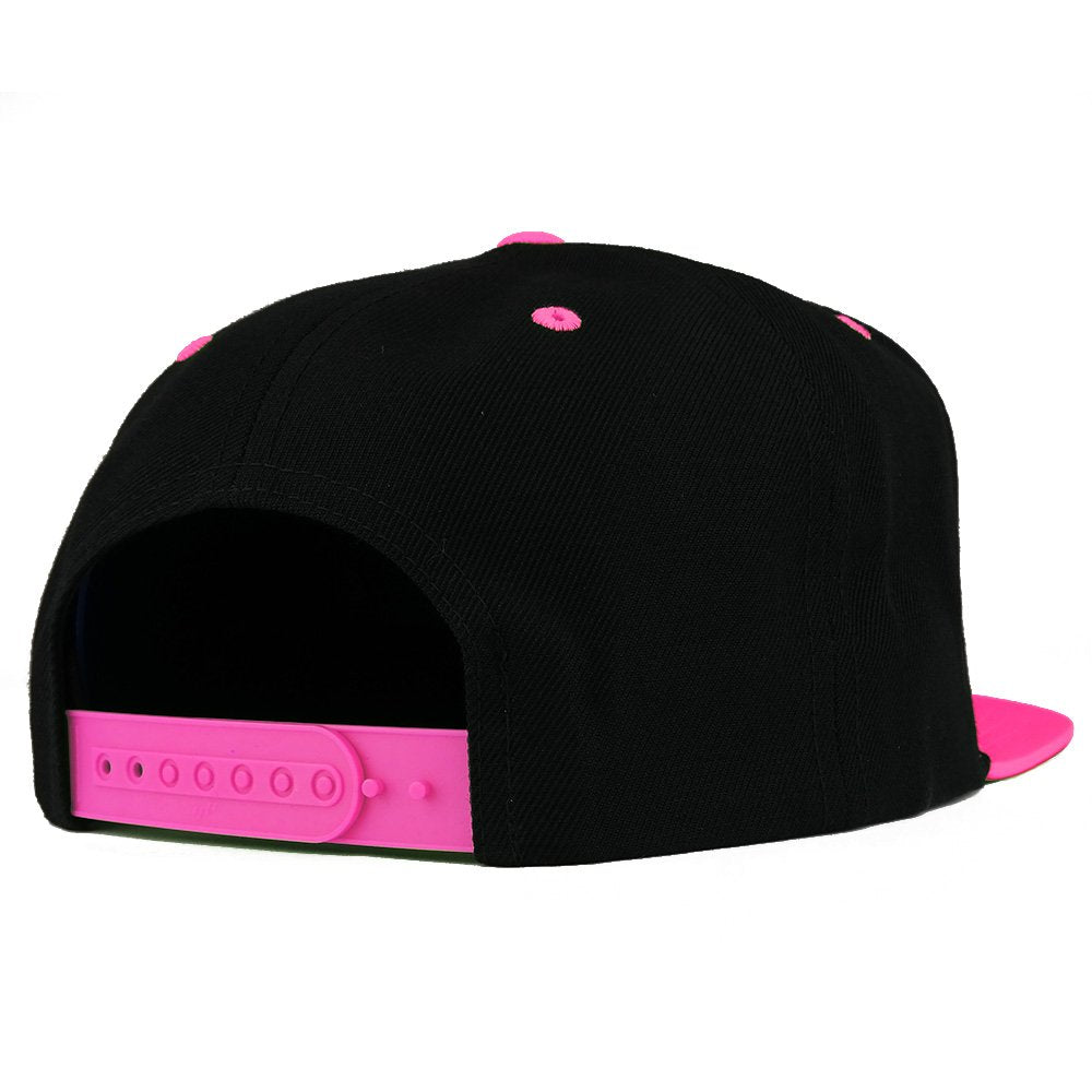 Trendy Apparel Shop Texas State Outline Embroidered Premium 2-Tone Flat Bill Snapback Cap
